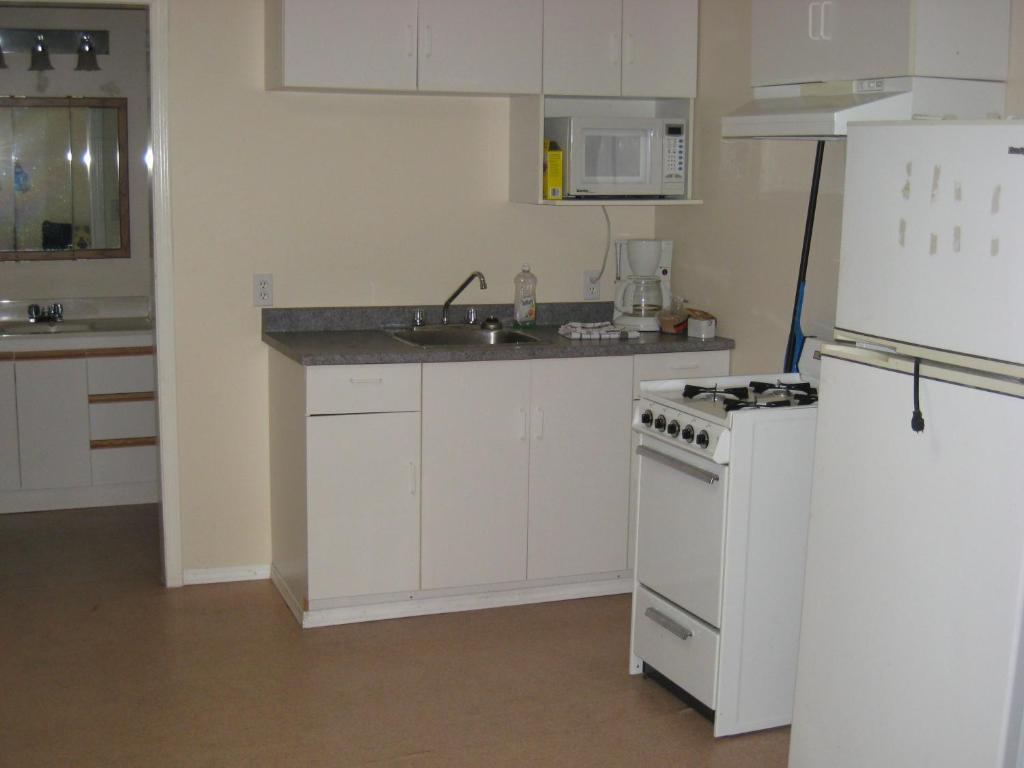 Fraser Bridge Inn And Rv Park Quesnel Room photo